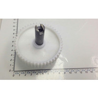 Модель:  MGS 1350 (V1|01) | MGS135000113 Квадрат под шнек 8,5 мм. Диаметр 82мм, зуб-46, прямой. Общая длина штока 63мм., диаметр штока 13,5мм.